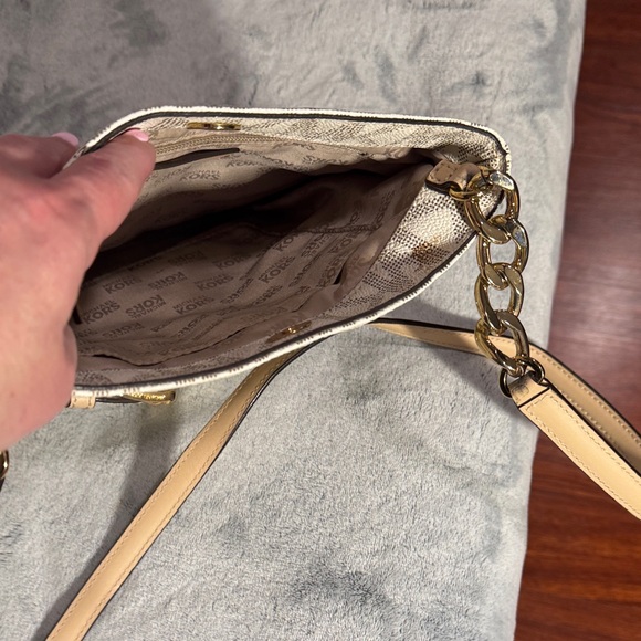 Michael Kors Cream and Tan Signature Logo Crossbody Bag - Picture 6 of 9